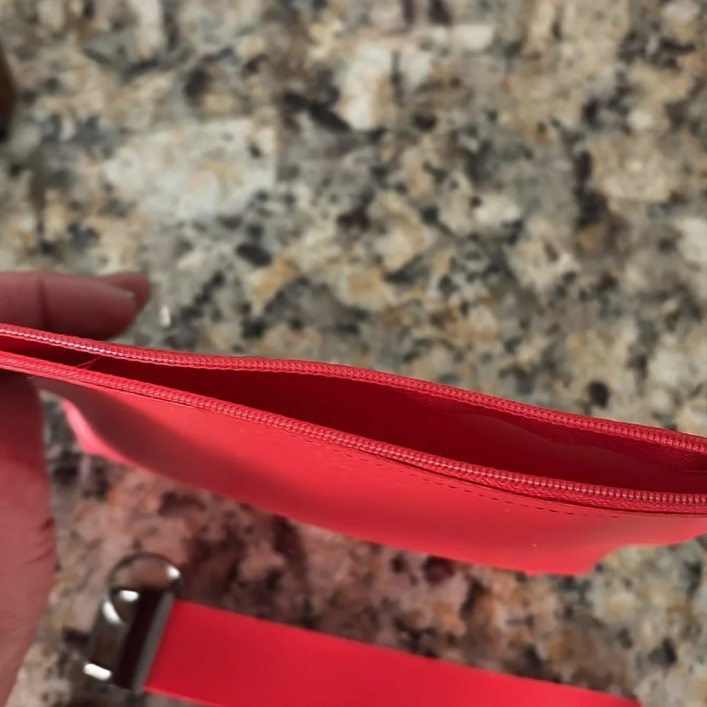 Red vinyl Pouch with2keyfob /wristlets - Picture 2 of 2